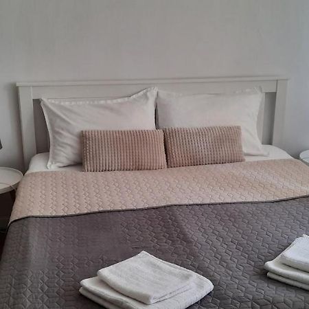 Lyra Apartment Sfântu-Gheorghe Extérieur photo